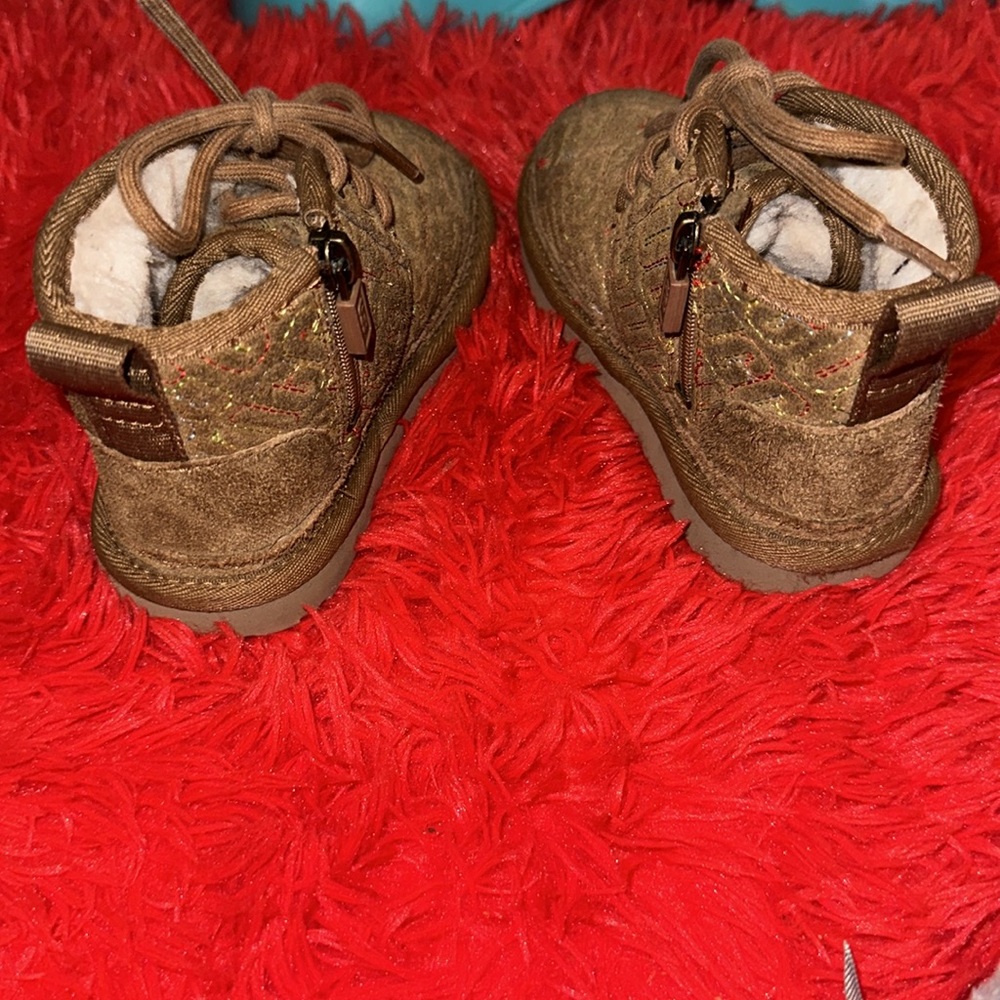 Toddler UGGS! - Picture 2 of 3